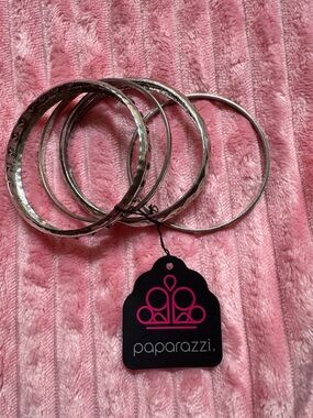 Paparazzi Silver-Tone Hammered and Smooth Bangle Set